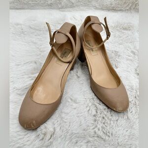 Valentino Beige Leather Mid Heel‎ Ankle Wrap Pump 37.5 Size 7.5